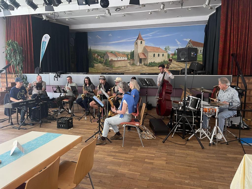 Rückblick: JRK Frühlingscafé mit Hobbyausstellung Rückblick: JRK Frühlingscafé mit Hobbyausstellung